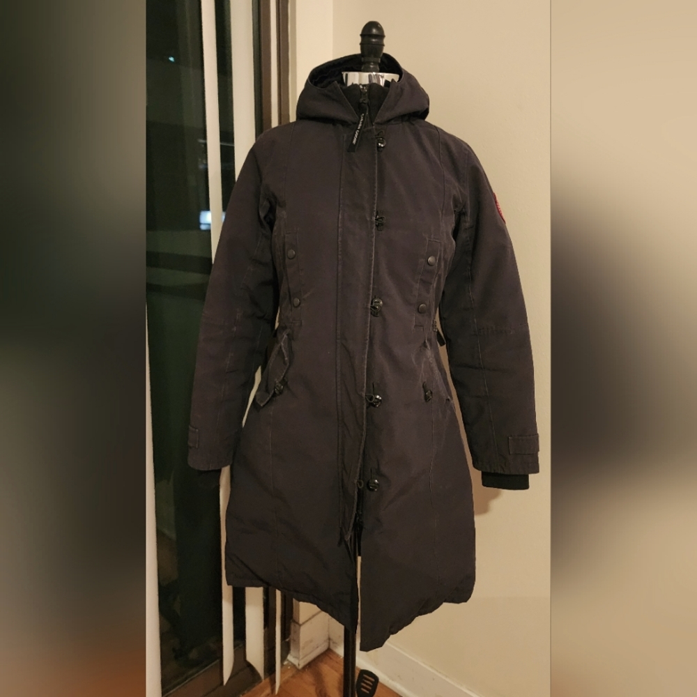 Canada Goose Women's Kensington Parka Dark Blue Size XS